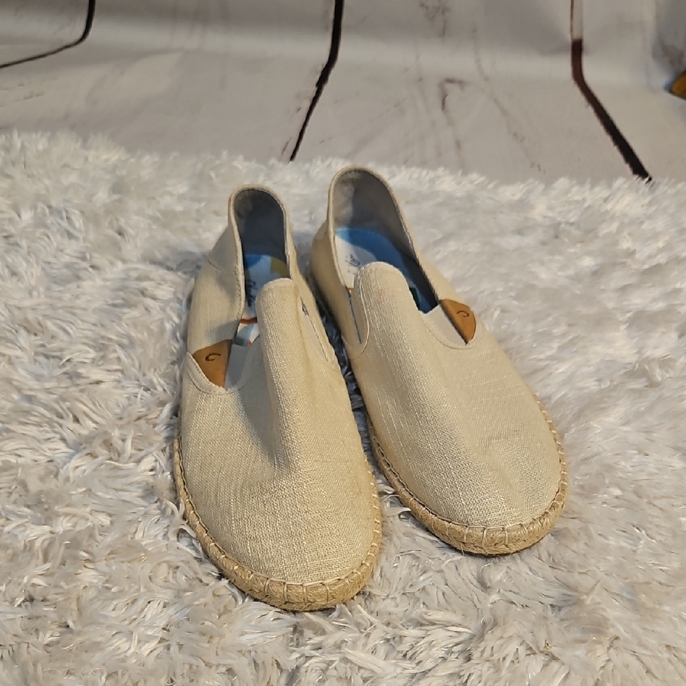 OluKai Mens Slip On Espadrille‎ Loafer Shoes Beige Casual Comfort EUC Size 9